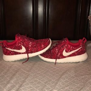 Nike Roshe Run Print Womens Trainers Shoes